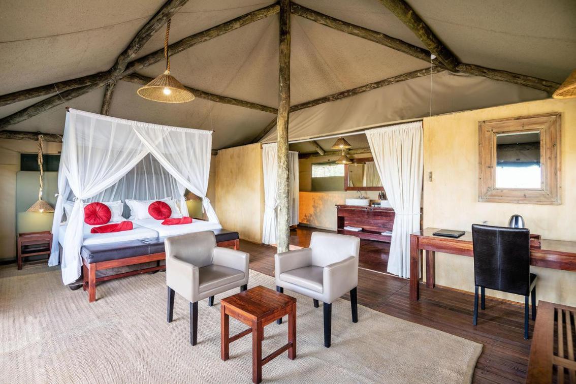 Eagle Tented Lodge & Spa โอเคาเควโย ภายนอก รูปภาพ