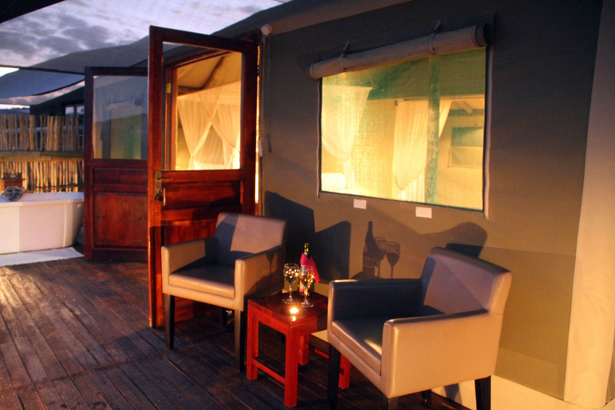 Eagle Tented Lodge & Spa โอเคาเควโย ภายนอก รูปภาพ